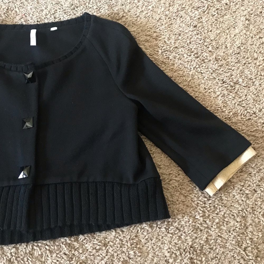 IISLI crop sweater